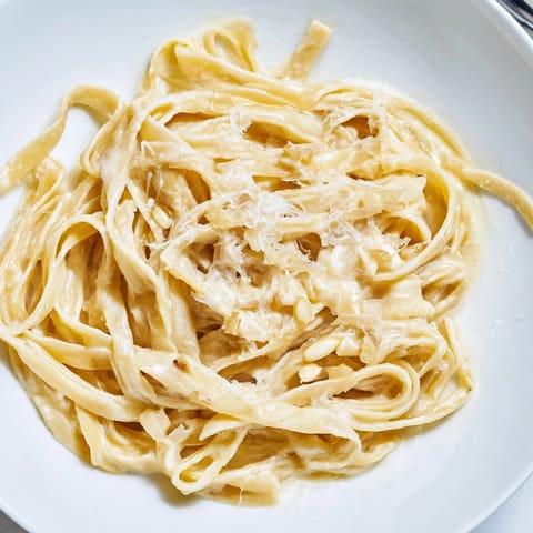Roasted Garlic Cream Pasta